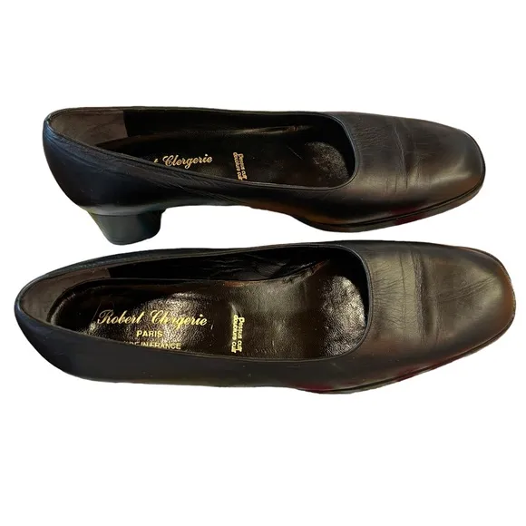 Robert Clergery black leather shoes made in Paris France. Size 7