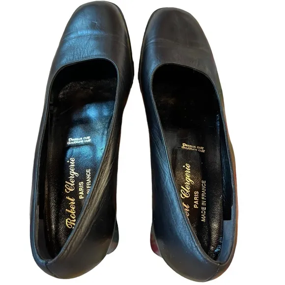 Robert Clergery black leather shoes made in Paris France. Size 7