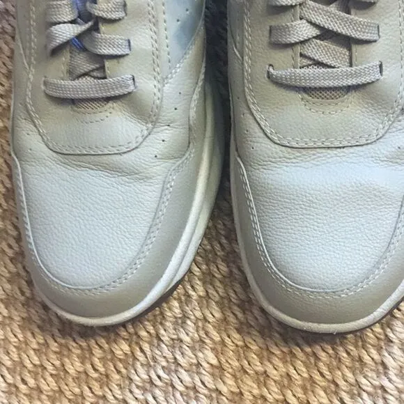 ROCKPORT PROWALKER in size 11