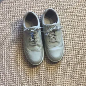 ROCKPORT PROWALKER in size 11