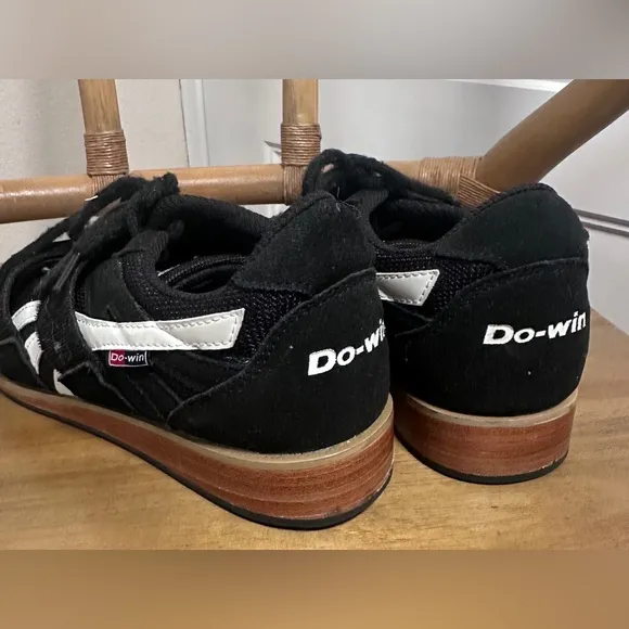 Rogue Do Win women’s Black Weightlifting Shoes size 9