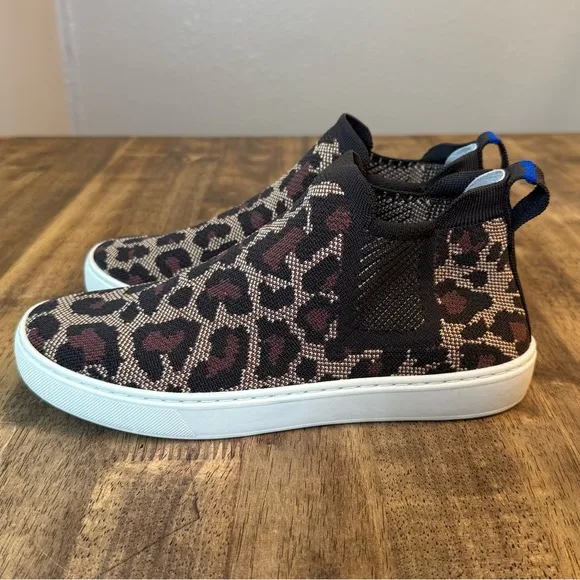Rothy’s Women’s The Chelsea Pull On Ankle Bootie Shoe Wildcat Leopard Size 8