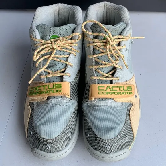 S177 Travis Scott x Nike Air‎ Trainer 1 Gray Men’s size 11.5