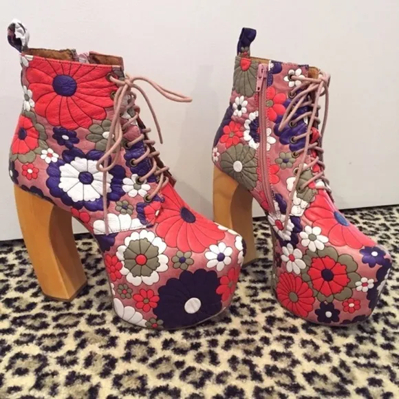SALE 💕Rare Jeffrey Campbell floral Lana booties 7.5