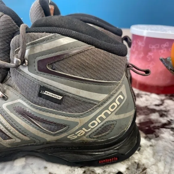 Salomon X Ultra Pioneer Hiking Shoes woman’s size 9.5