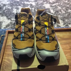 Salomon XT-6 Cathay Spice size 9.5 M brand new