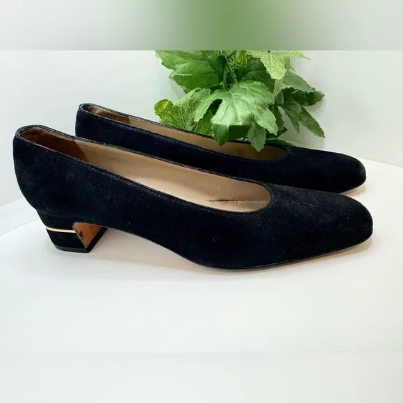 Salvatore Ferragamo Cinzia Pumps Black Shimmer With Gold Details Sz 6.5 2A