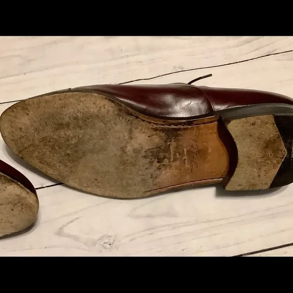 Salvatore Ferragamo mens leather shoes size 8