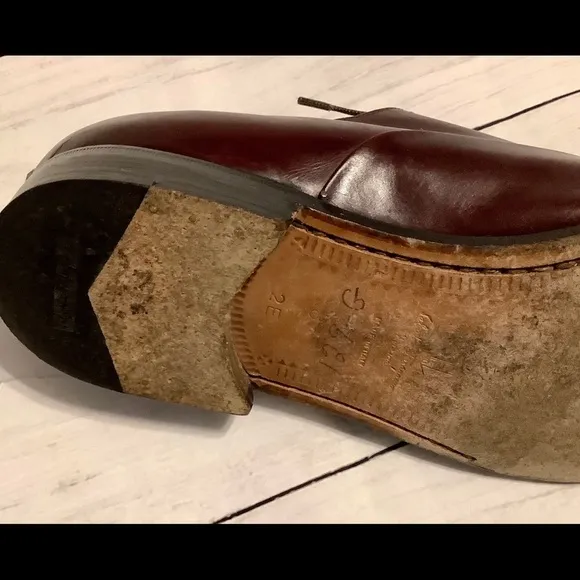 Salvatore Ferragamo mens leather shoes size 8