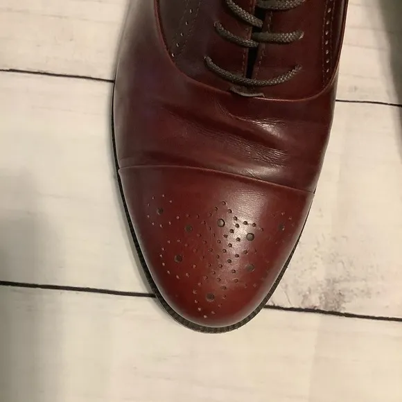Salvatore Ferragamo mens leather shoes size 8