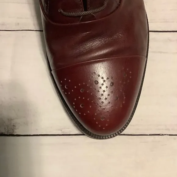 Salvatore Ferragamo mens leather shoes size 8