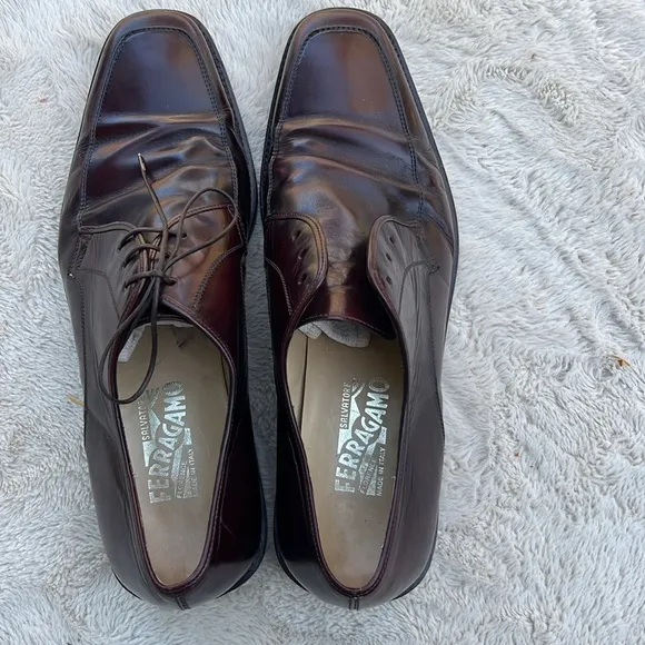 Salvatore Ferragamo Men’s size 10.1/2D shoes. Burgundy.