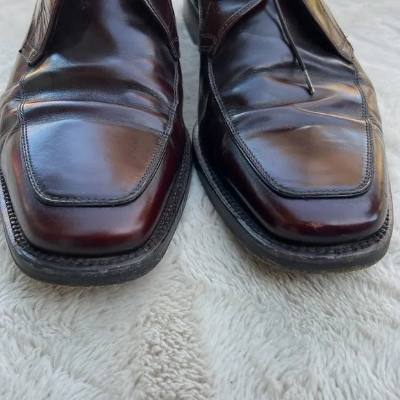 Salvatore Ferragamo Men’s size 10.1/2D shoes. Burgundy.