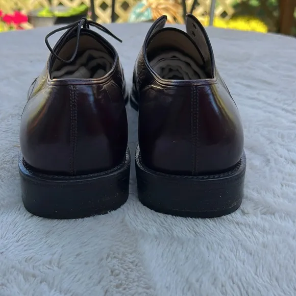 Salvatore Ferragamo Men’s size 10.1/2D shoes. Burgundy.