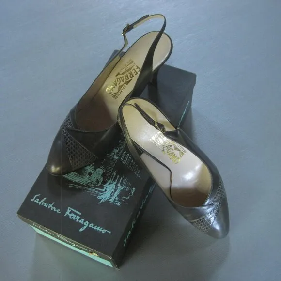 Salvatore Ferragamo Shoes Florence Italy 9B Gently Worn with Box