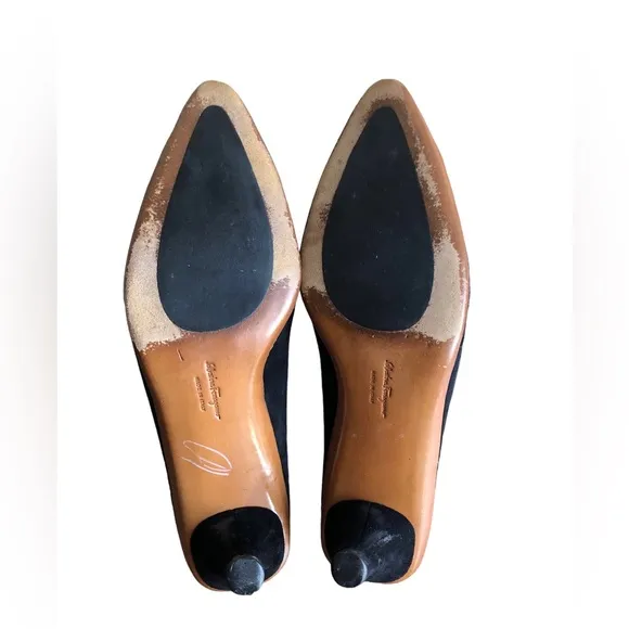Salvatore Ferragamo Women’s Heels Black Suede Shoes Size 10