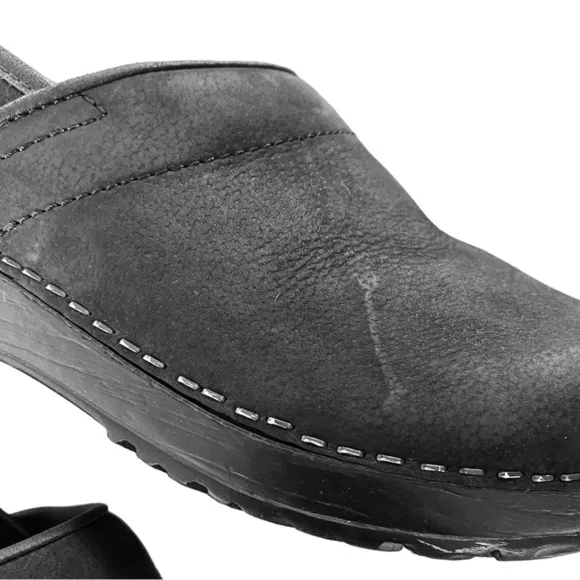 Sanita Original Clogs Black Textured Suede Professional Oiled Leather Size 7.5