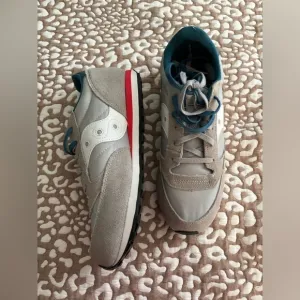 Saucony jazz shoes!