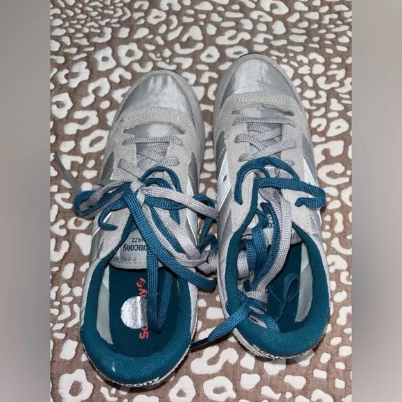 Saucony jazz shoes!