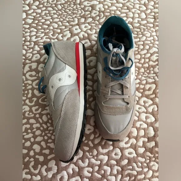 Saucony jazz shoes!