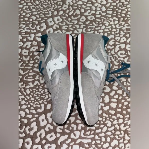 Saucony jazz shoes!