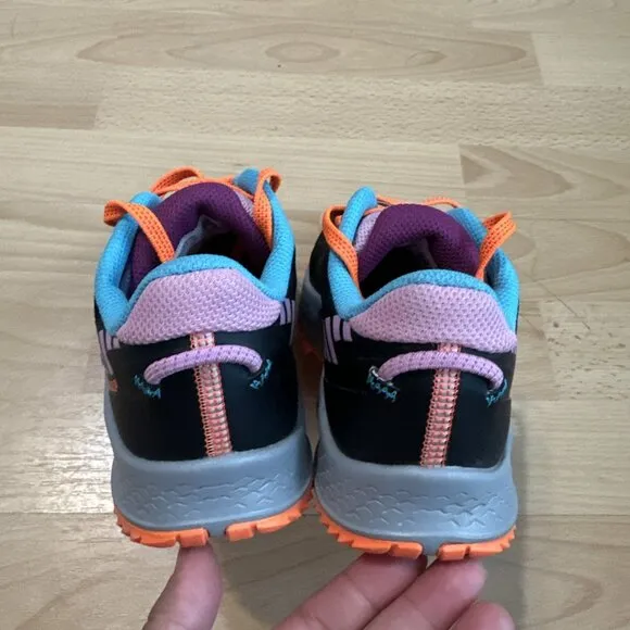 SAUCONY Peregrine 11 Running Shoes Women’s Size 5 Black Orange Sneakers