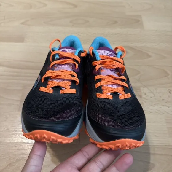 SAUCONY Peregrine 11 Running Shoes Women’s Size 5 Black Orange Sneakers