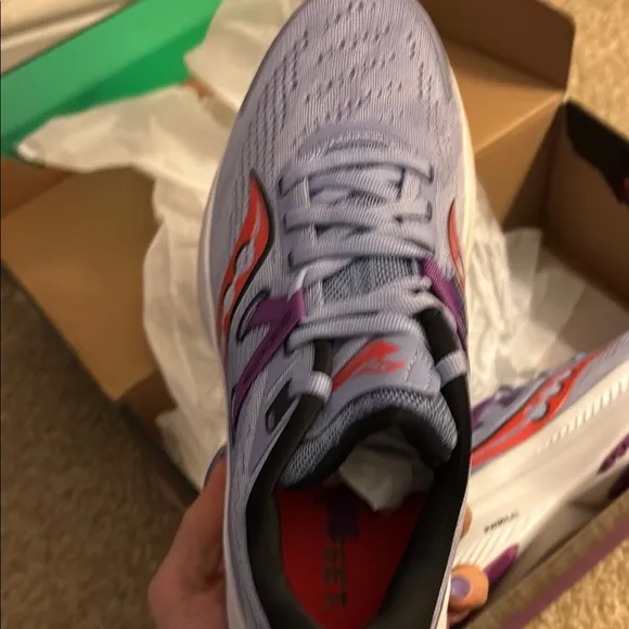Saucony Women's Running Shoes - brand new !! Guide 16 women’s size 9