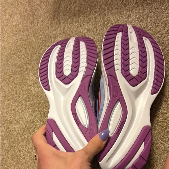 Saucony Women's Running Shoes - brand new !! Guide 16 women’s size 9