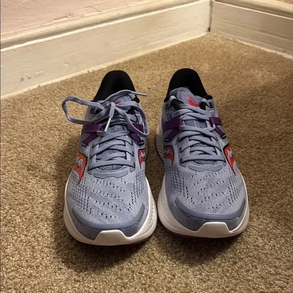 Saucony Women's Running Shoes - brand new !! Guide 16 women’s size 9