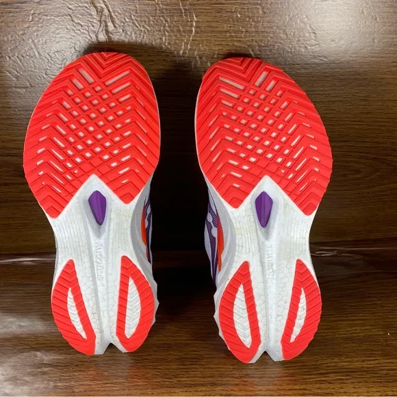 Saucony Women’s Shoe Size 7