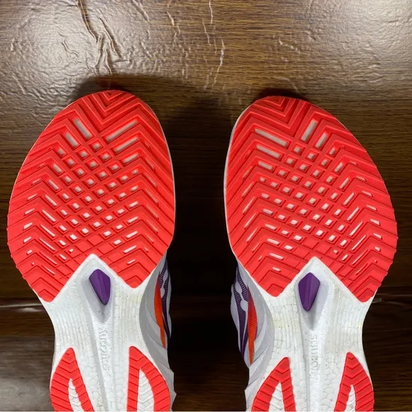 Saucony Women’s Shoe Size 7