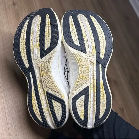 Saucony women’s speed 3 endorphin shoes 8.5
