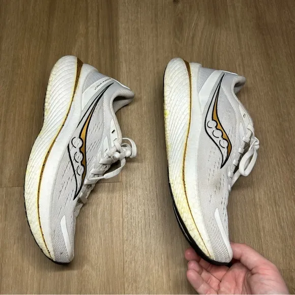 Saucony women’s speed 3 endorphin shoes 8.5