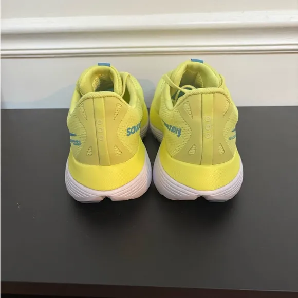 Saucony Women's Yellow Running Shoes (10)