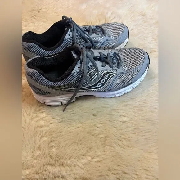 Saucony Conversion 9 Shoes in Gray men’s size 8.5W or Women’s size 10W
