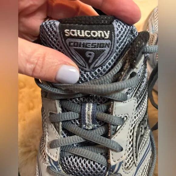 Saucony Conversion 9 Shoes in Gray men’s size 8.5W or Women’s size 10W