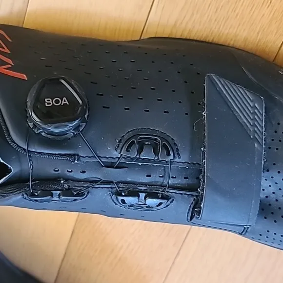 Shimano ME5 Cycling Shoe