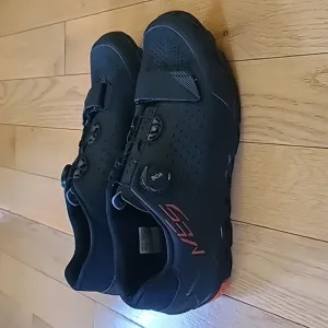 Shimano ME5 Cycling Shoe