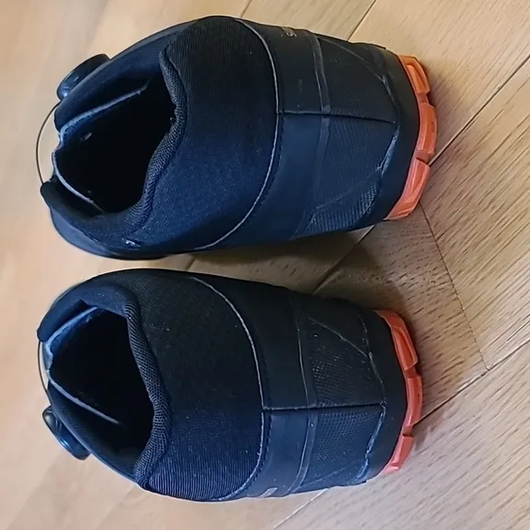 Shimano ME5 Cycling Shoe