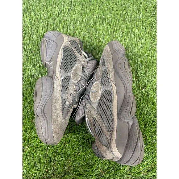 Size 10 - adidas Yeezy 500 Granite 2022