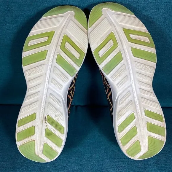 Size 10 - Women’s APL Techloom Phantom multicolor shoes