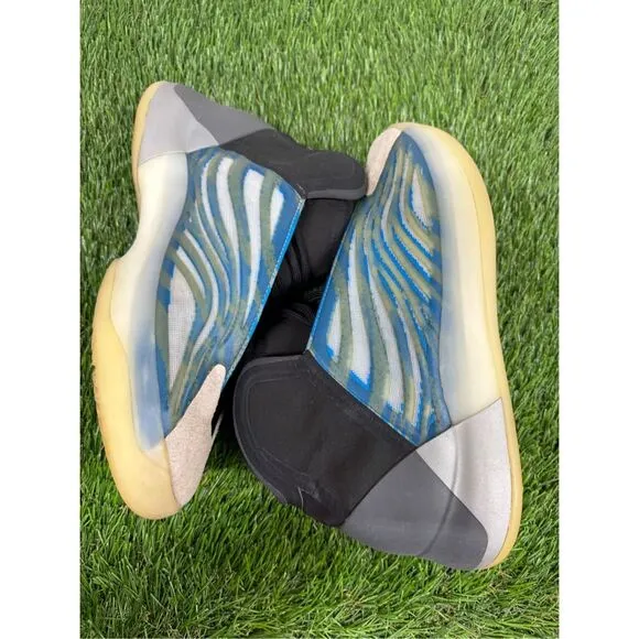 Size 10.5 Authentic Adidas Yeezy Basketball Quantum Frozen Blue