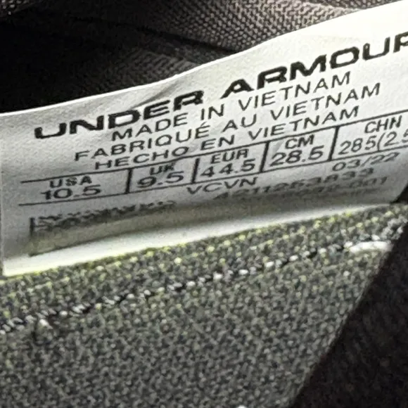 Size 10.5 - Men’s Under Armour Spotlight Lux