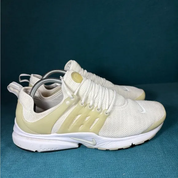 Size 11 - Women’s Nike Air Presto White shoes