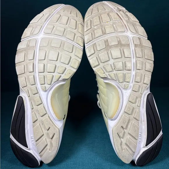 Size 11 - Women’s Nike Air Presto White shoes