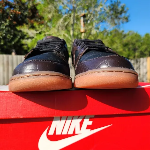 Size 12 - Nike Dunk SE Low Chocolate