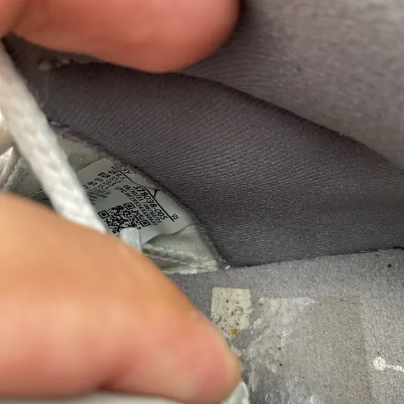 Size 5y (GS) - Jordan 11 Retro 2021 Mid Cool Grey (378083-005)