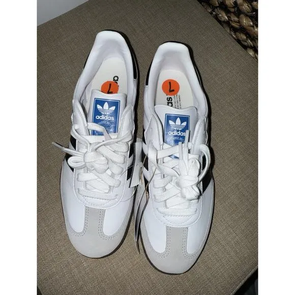 Size 7 Big Kids - adidas Samba OG Junior - White / Black / Gum - IE3675