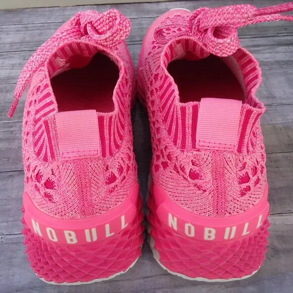 SIZE 7. NOBULL diamond knit runner women's activewear  running sneakers shoes.